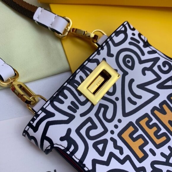 FENDI iPHONE CASE-COVER - Picture 5 of 6